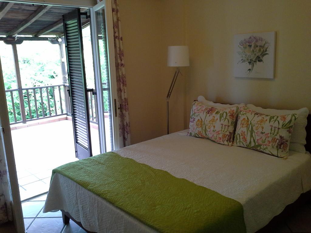 Beachfront Home For 8, Kalifteri Beach, อาฟิสโซส ภายนอก รูปภาพ